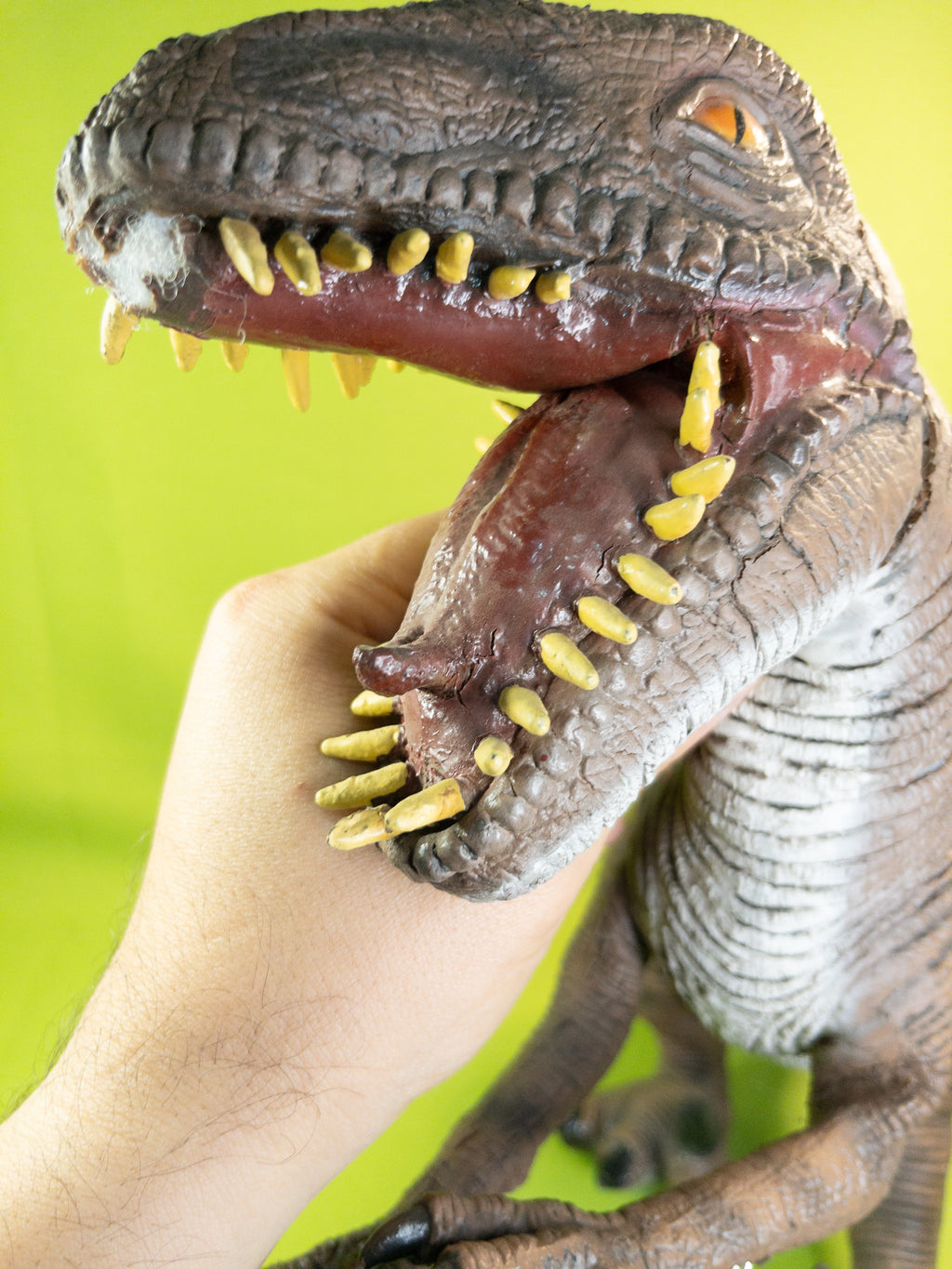 Velociraptor vintage universal